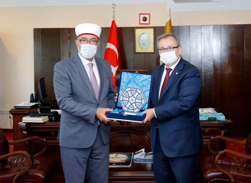 İskeçe Müftüsü Mete: “Trakya Üniversitesi, Batı Trakya’da yaşayan tüm soydaşlarımız için umut kapısı