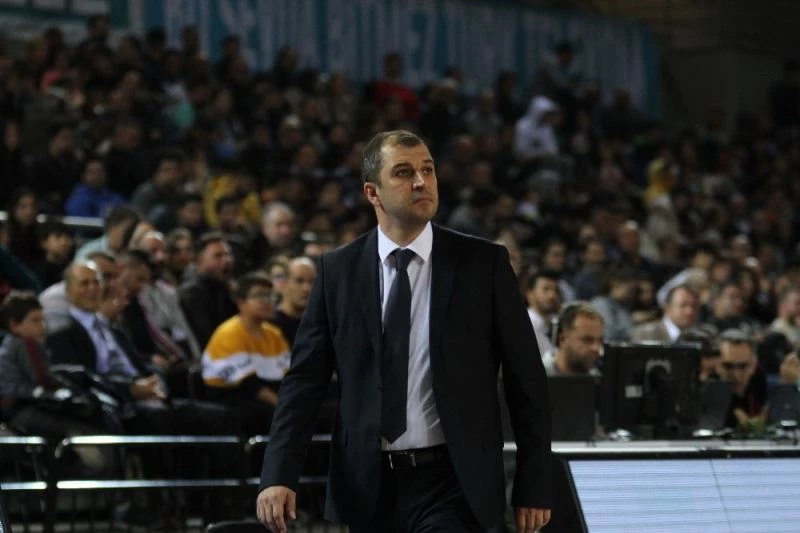 Türk Telekom, başantrenör Burak Gören ile sözleşme yeniledi
