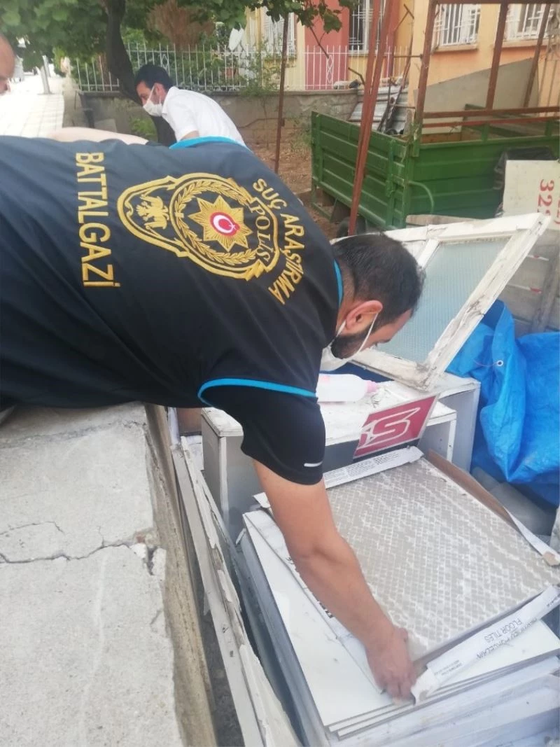 Çaldığı inşaat malzemelerini evinde kullanmış
