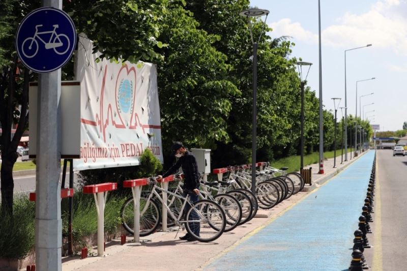 Bisiklet istasyonları tekrar hizmet vermeye başladı
