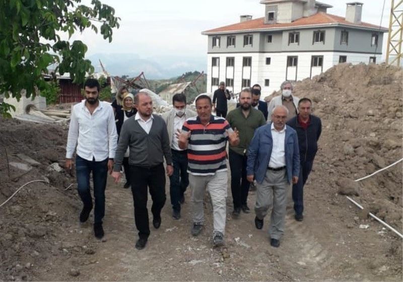 AK Parti İl Başkanı Karabıyık’tan TOKİ inşaatında inceleme
