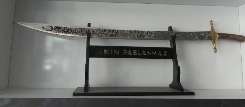 (Özel) Osmanlı askerlerini zaferden zafere koşturan ‘Yatağan kılıçları’ şimdi vitrinleri süslüyor
