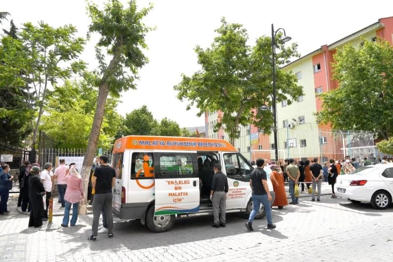 Malatya’dan öğrenci velilerine ikram
