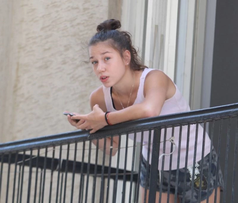 İlaçlama dumanının yangın zannetti, polisi alarma geçirdi
