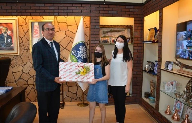 Dünya şampiyonuna hediye
