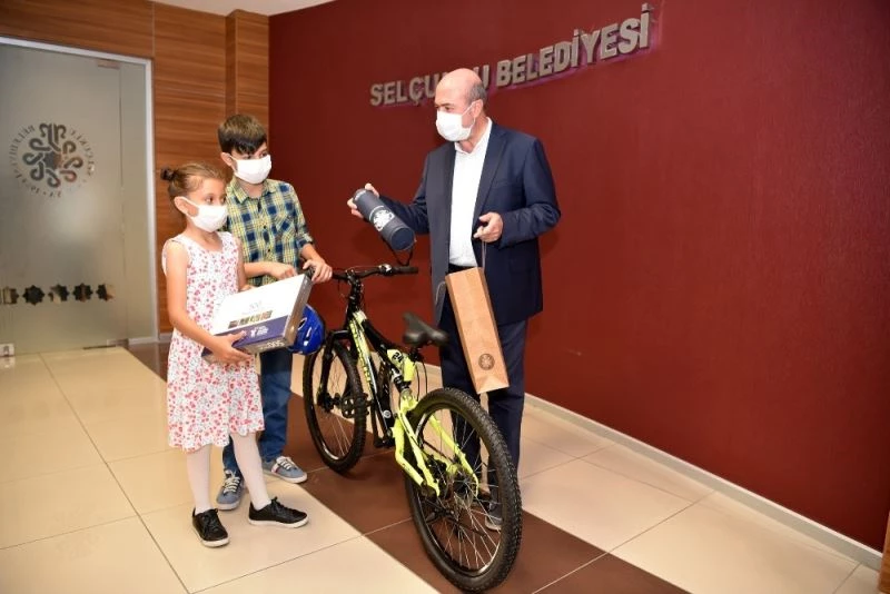 “Babama Mektup Yazıyorum” yarışmasında dereceye giren mektuplar ödüllendirildi
