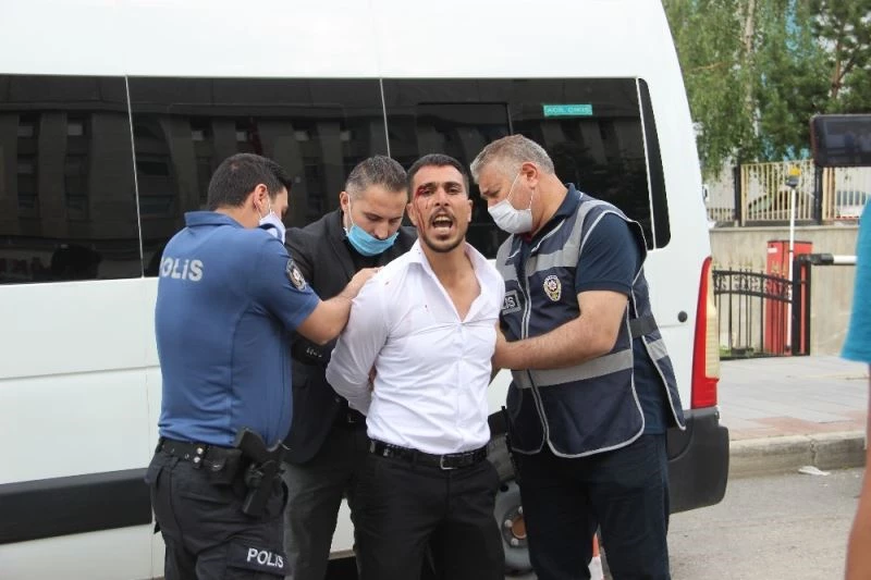 Adliye önünde levyeli kız kaçırma kavgası: 1 yaralı
