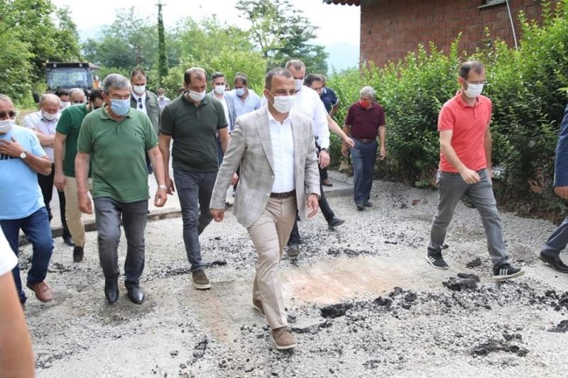 Yalıköy Köseli-Sırakovancı-Kutluca grup yolu tozdan ve çamurdan kurtuluyor
