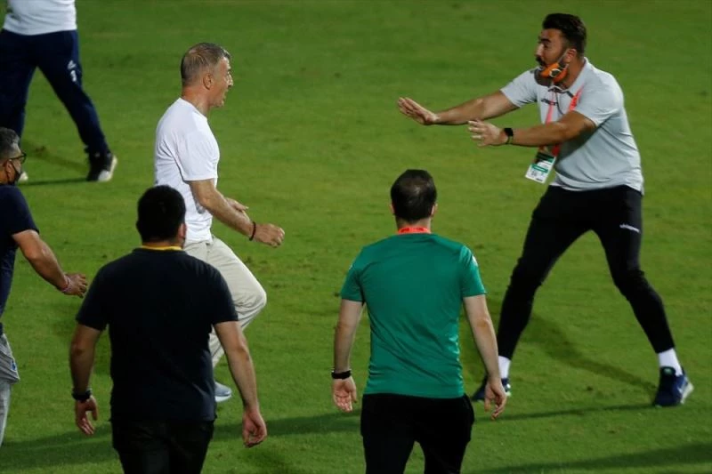 Alanyaspor-Trabzonspor maçı sonunda yöneticiler ve kulüp çalışanları arasında arbede çıktı