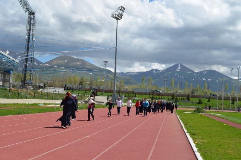 Atletizm tartan pistinde fazla kilolardan kurtulma zamanı
