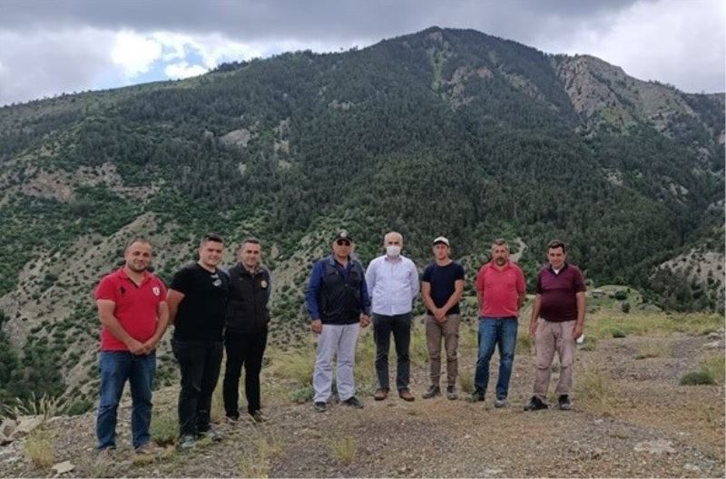 Bölge Müdürü Ayatay Uzundere’de yol yapım çalışmalarını yerinde inceledi
