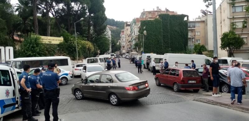 Aydın’da tezgah açmasına izin verilmeyen pazarcı esnafı isyan etti
