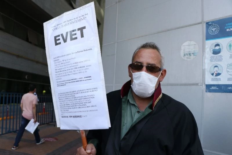 Çoklu baro sistemi için tek başına eylem yaptı
