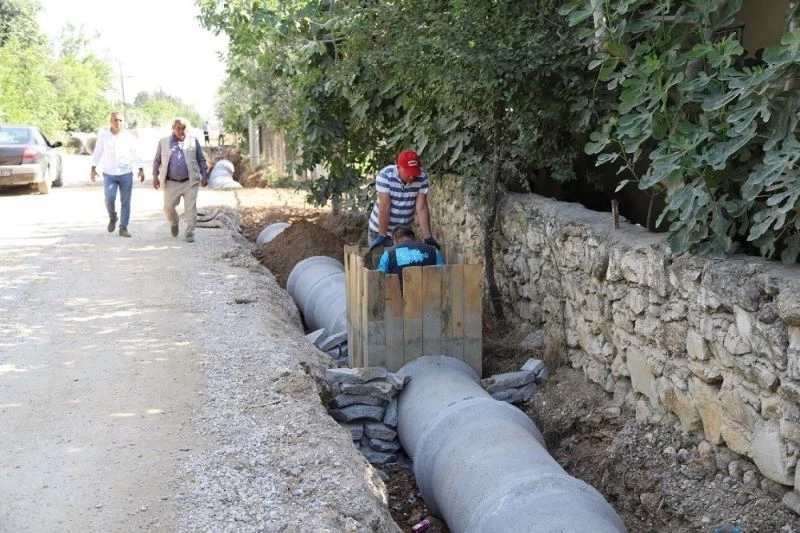 Menderes’teki Altıntepe’de su taşkını sorunu çözülüyor
