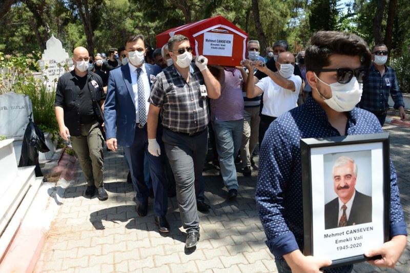Emekli vali Mehmet Canseven son yolculuğuna uğurlandı
