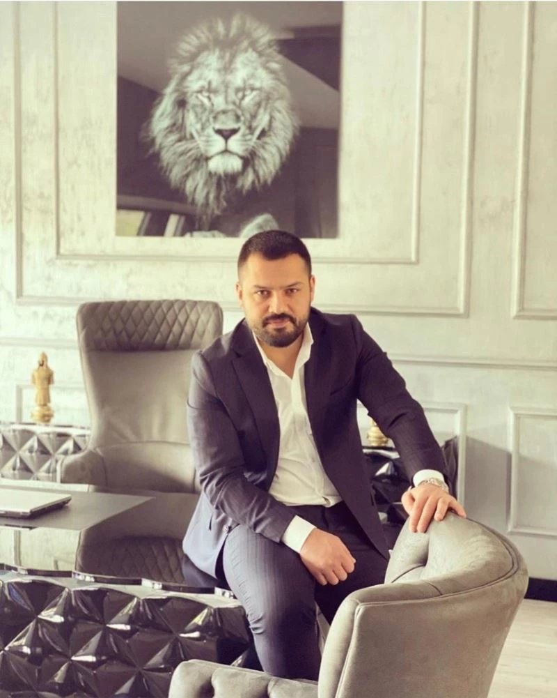 İş adamı Fırat Aslanbaş; 