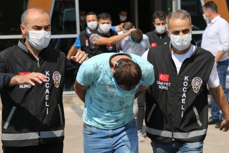 Borç tahsili için darp ettikleri vatandaşı dolaba kilitlediler
