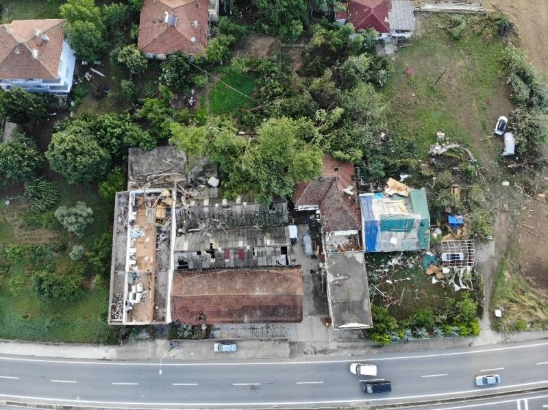 Büyükçekmece’de hortumun verdiği zarar havada görüntülendi
