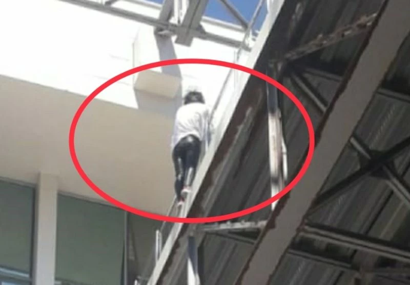 Adliyedeki intiharı polis önledi
