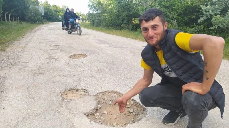 Yol değil adeta köstebek yuvası
