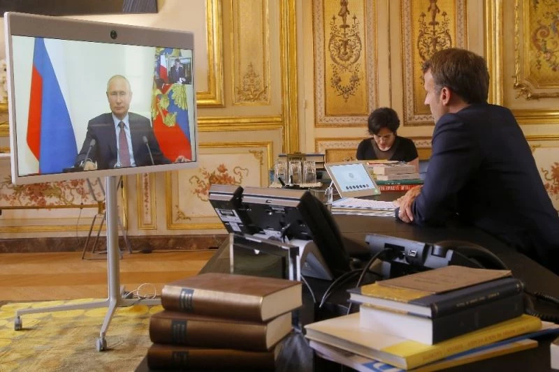 Putin ve Macron, Libya’da “hem fikir” olduklarını belirtti
