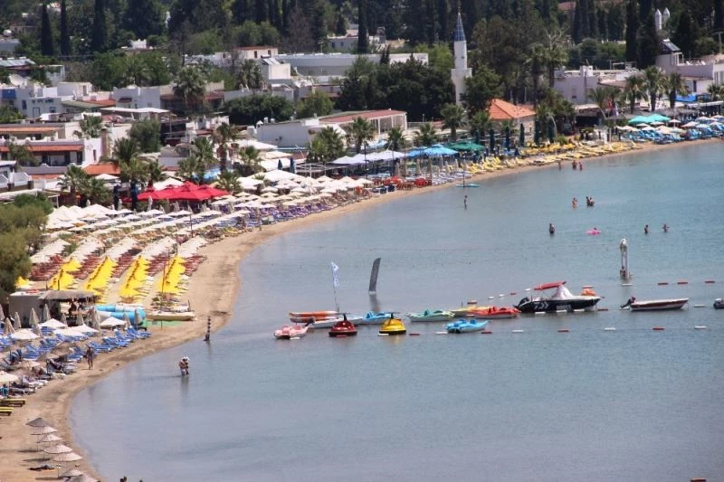 Herkese yasak turistte serbest
