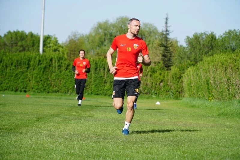 Kayserispor’da Zoran kadrodan çıkarıldı
