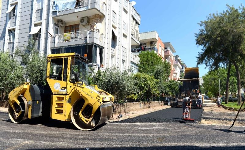Konuksever’de 12 bin 599 metre uzunluğundaki cadde ve sokakların asfaltı yenileniyor
