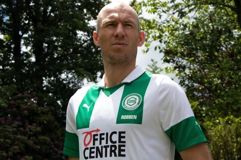 Arjen Robben Groningen ile futbola geri döndü
