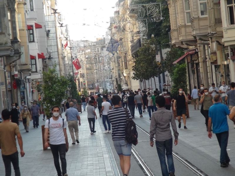 Vatandaşlar Taksim’e akın etti
