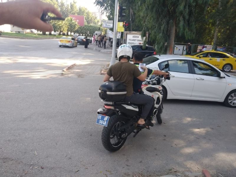 Polis, sınava yetişemeyen öğrenciler için bugün de seferber oldu
