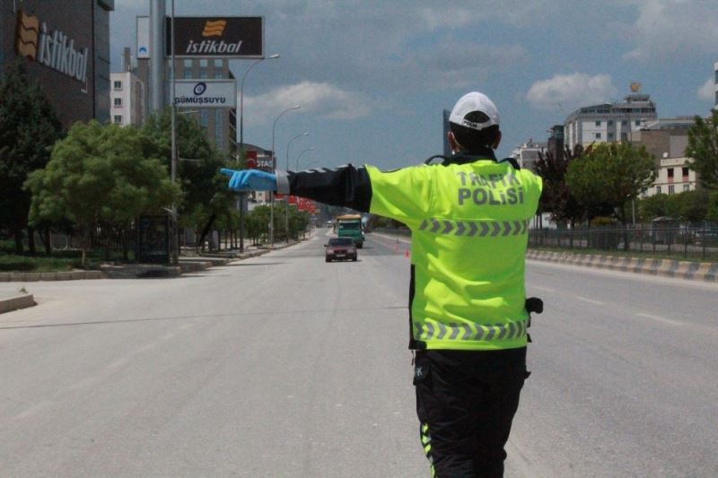 Gaziantep’te 386 sürücüye trafik cezası kesildi

