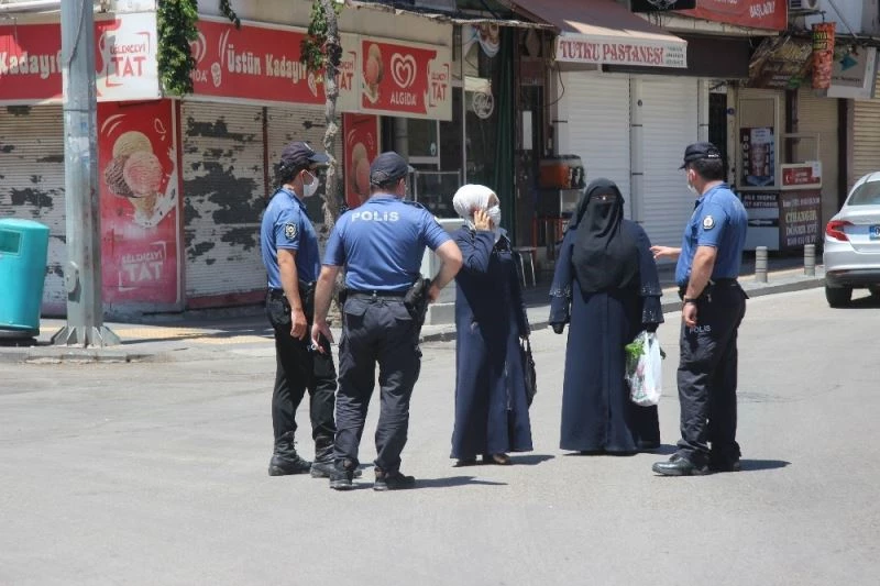 Suriye sınırındaki Kilis’te sokağa çıkma yasağına uyuluyor
