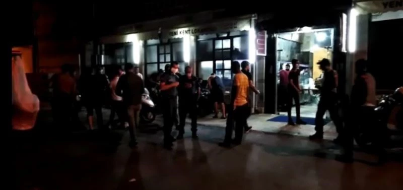 Tarsus’ta lokantaya silahlı saldırı
