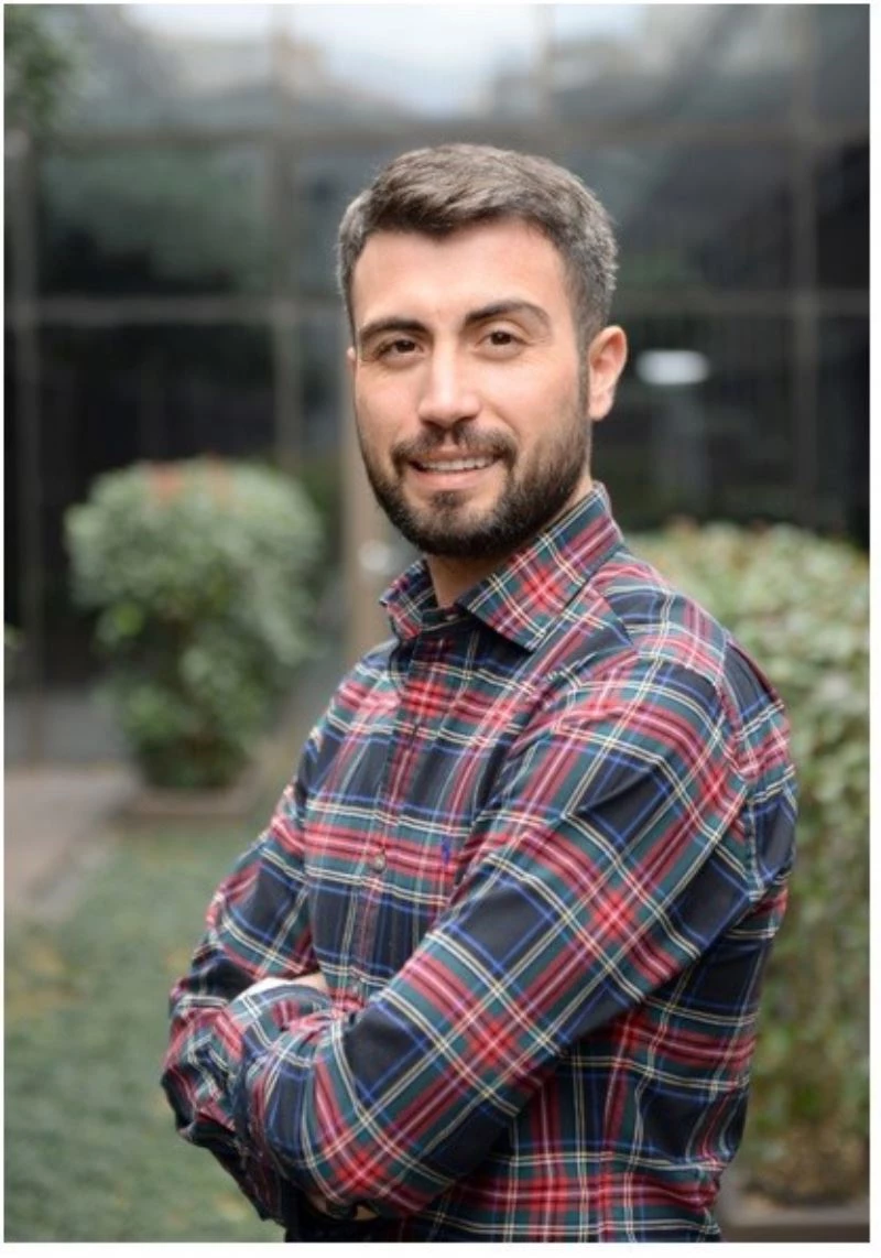 Oktay Tüney, saç ekiminde doğru bilinen yanlışları açıkladı
