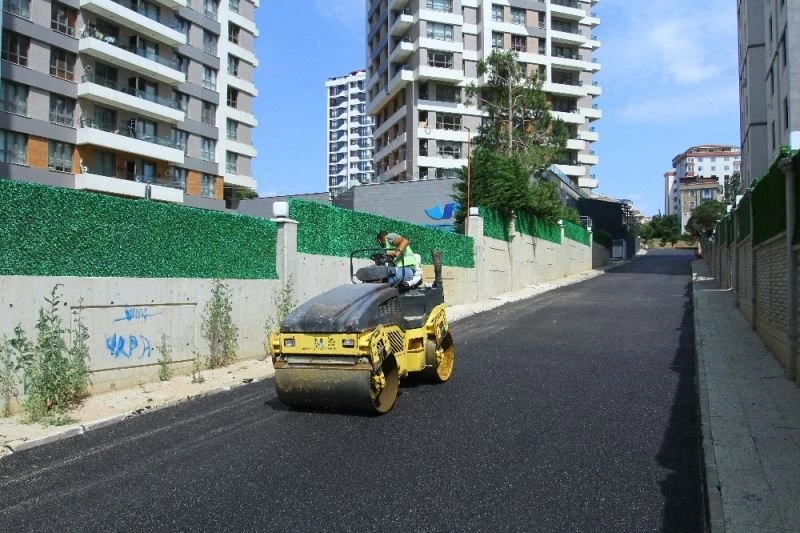Kartal’da Hürriyet ve Atalar Mahallesi’nin yolları yenileniyor
