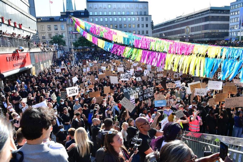 Irkçılık karşıtı protestolar İsveç’e sıçradı
