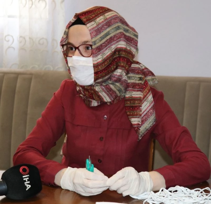 (Özel) Kamile öğretmenden örnek davranış
