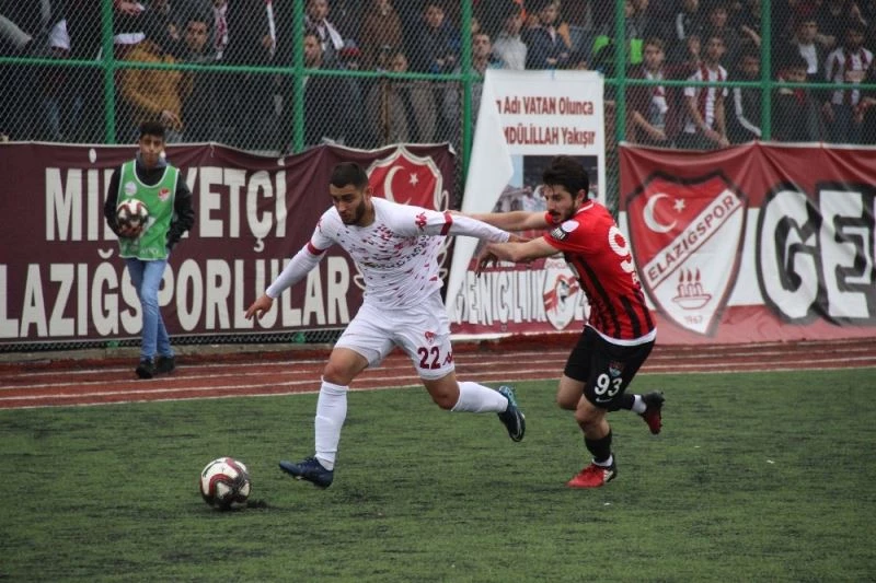Elazığspor’da Murathan’ın çapraz bağları koptu
