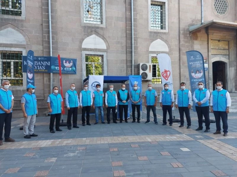 ’Kurbanını paylaş kardeşinle yakınlaş’ standı açıldı
