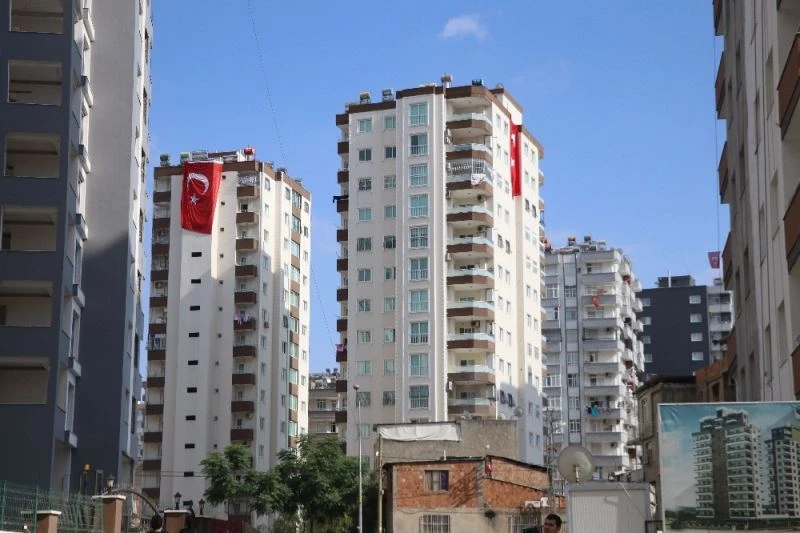 Müteahhitler düşen konut kredisine rağmen fırsatçılardan şikayetçi
