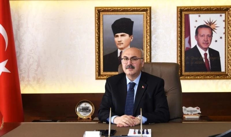 Vali Köşger; “Toplumumuzda her geçen gün artan çevre bilinci bizleri gelecek adına umutlandırmaktadır”
