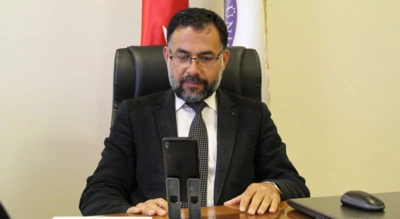 Rektör Yardımcısı Aydın, öğrencilerden gelen soruları yanıtladı
