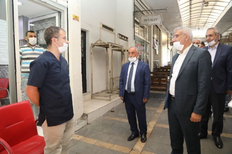 Güder, Sahaflar Çarşısı’nın sorunlarını dinledi
