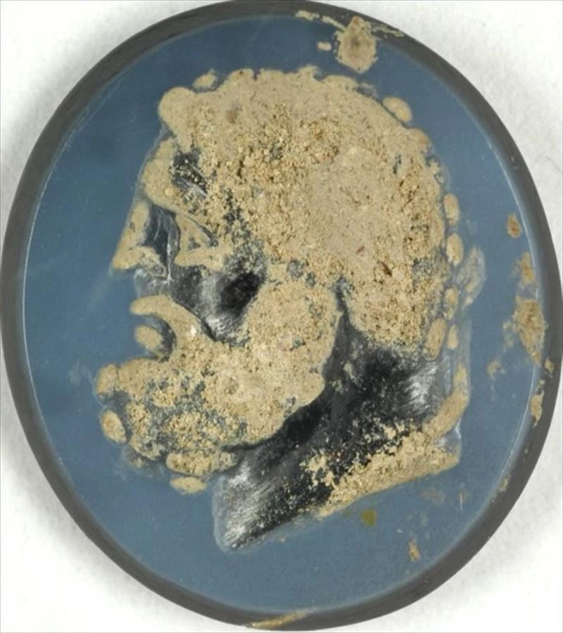 Patara Antik Kenti kazılarında yüzük kaşı gün yüzüne çıkarıldı