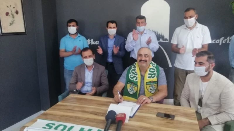 Solhanspor, Ahmet Reşat Arığ ile resmi sözleşme imzaladı
