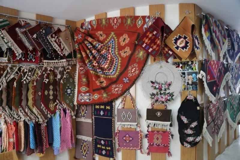 Kadınların el emeği ürünler ERMEK’te satışa sunuluyor

