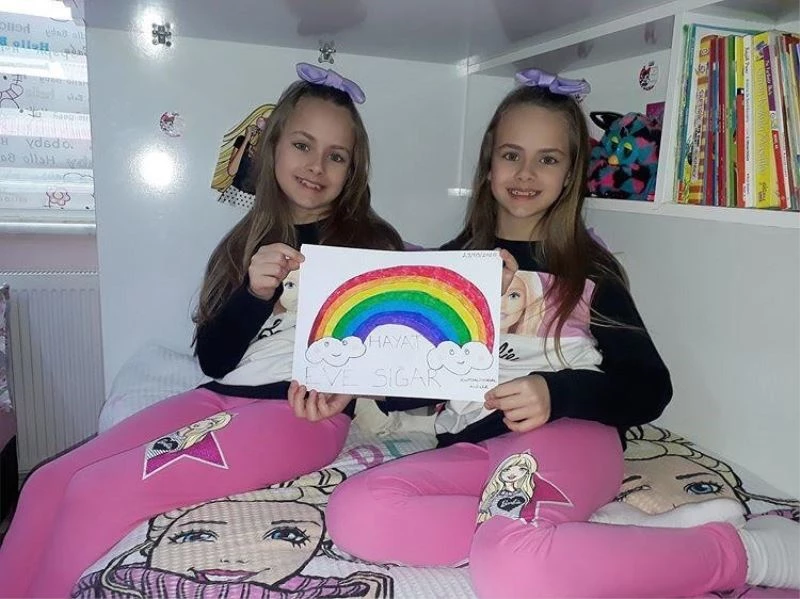 Evde kal, resmini yap, tableti kap
