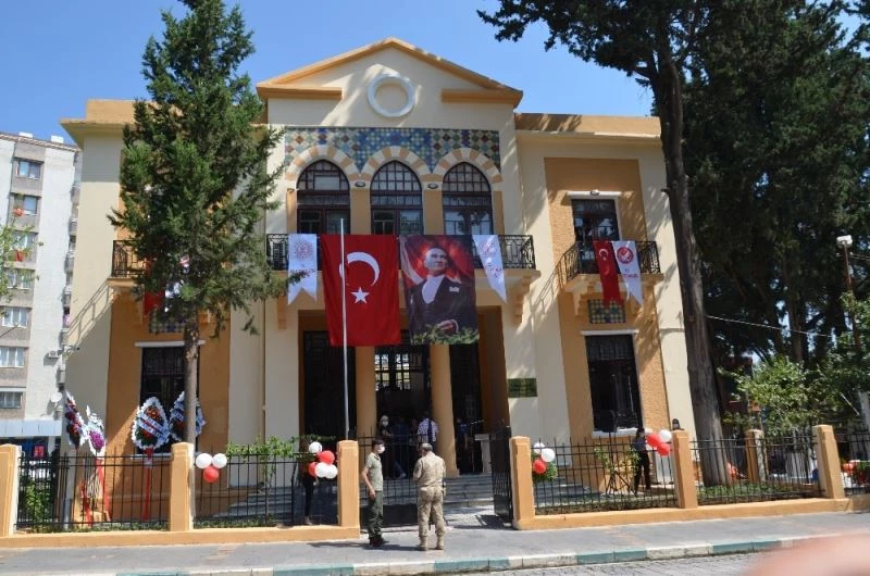 Fransızların karargah binası kütüphane oldu
