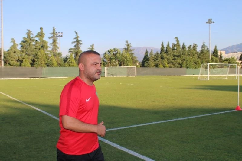 Denizlispor Teknik Direktörü Kartop: “Telafisi olmayan haftalara girdik”
